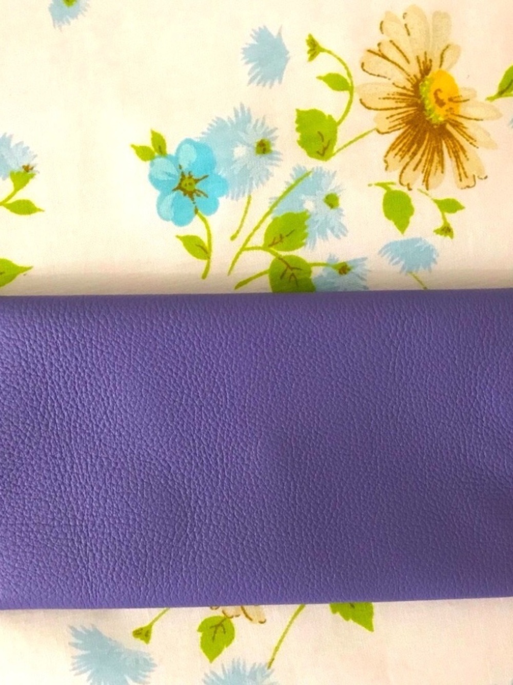 Hand Crafted Light Purple Wallet and Keychain Set - Picture 5 of 5